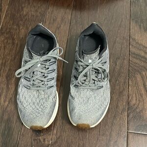 Women’s nike zoom tennis shoes, size 7.5